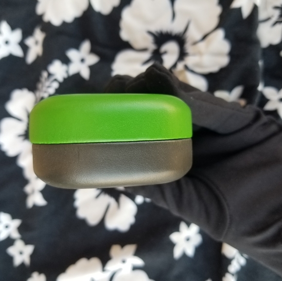 EUC KATE SPADE SUNGLASS CASE GREEN AND BLACK - Picture 9 of 10